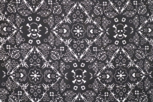 LINHO PURO ESTAMPADO CAVEIRAS PRETO & BRANCO