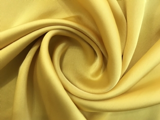 GLOSS TOQUE DE SEDA ACETINADO AMARELO CANÁRIO
