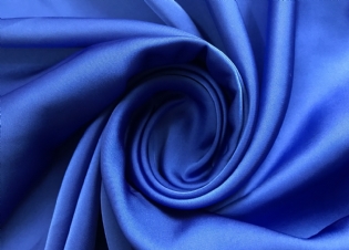 GLOSS TOQUE DE SEDA ACETINADO AZUL ROYAL