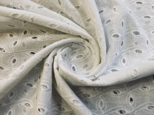 LAISE BORDADA DE ALGODÃO BRANCA