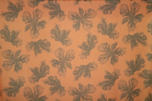 MUSSELINE ESTAMPADA FOLHAS LARANJA & PRETO