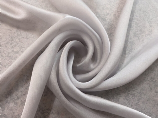 MUSSELINE ACETINADA DE SEDA PURA CINZA PRATA