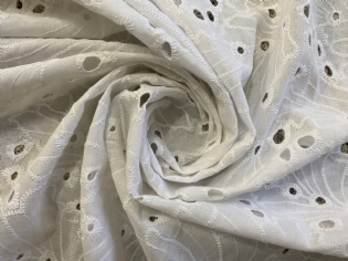 LAISE BORDADA BARRADA DE ALGODÃO BRANCA