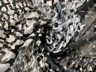 DEVORÊ DE SEDA ESTAMPADO BARRADO