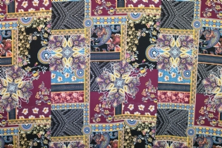 CREPE COM ELASTANO ESTAMPADO PAISLEY GEOMÉTRICO