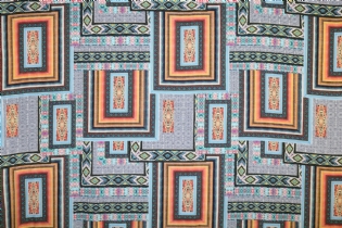 GLOSS TOQUE DE SEDA ACETINADO ESTAMPADO GEOMÉTRICO