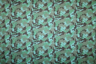 TRICOLINE DE ALGODÃO COM ELASTANO ESTAMPADA CAMUFLADA