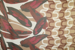 ALGODÃO COM SEDA ESTAMPADO BARRADO ASSINADO FOLHAS