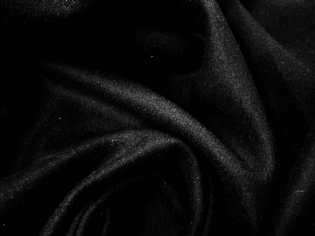 LÃ PURA PELE DE CAMELO PRETA