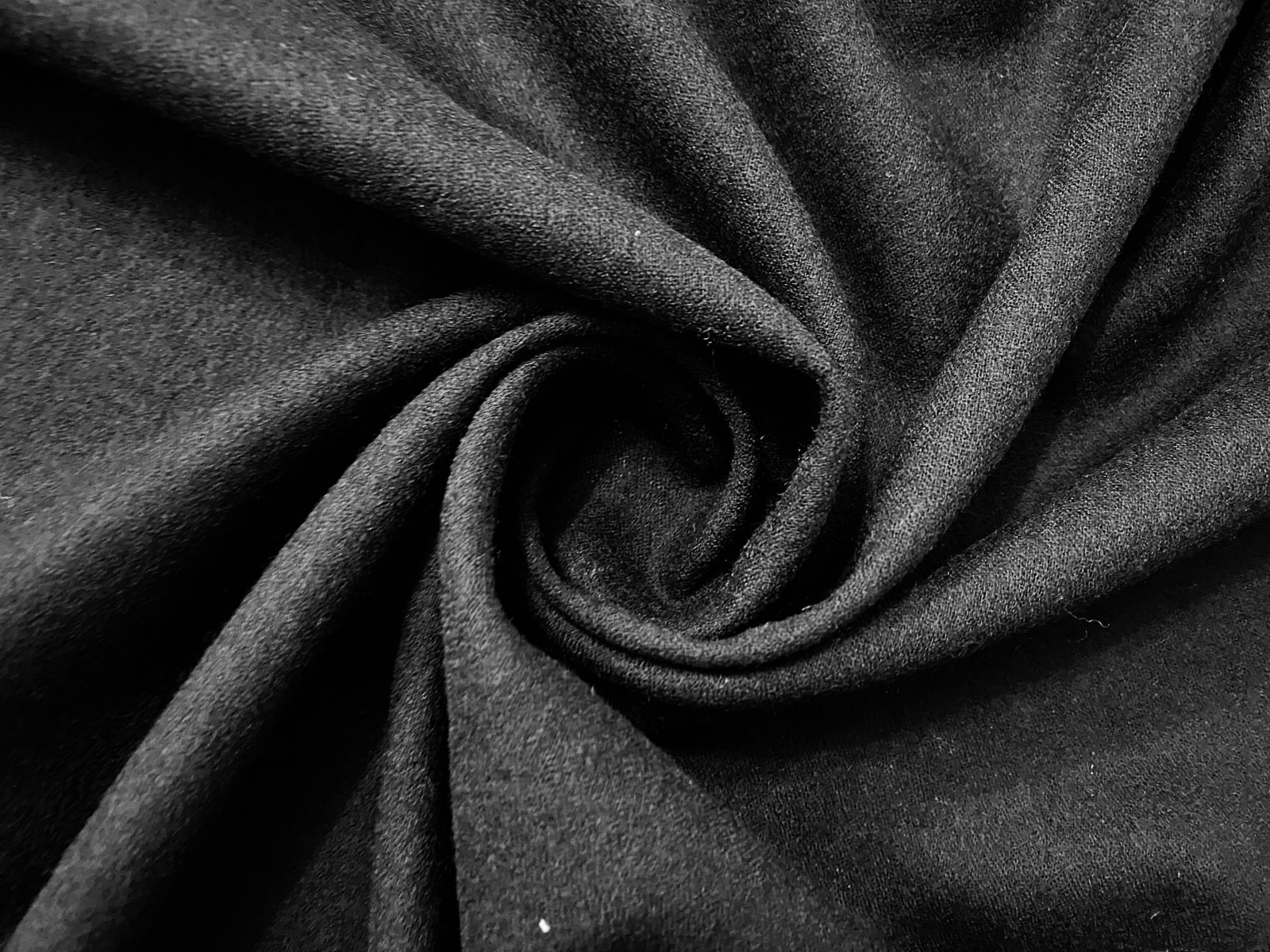 LÃ PURA CASHMERE PRETA