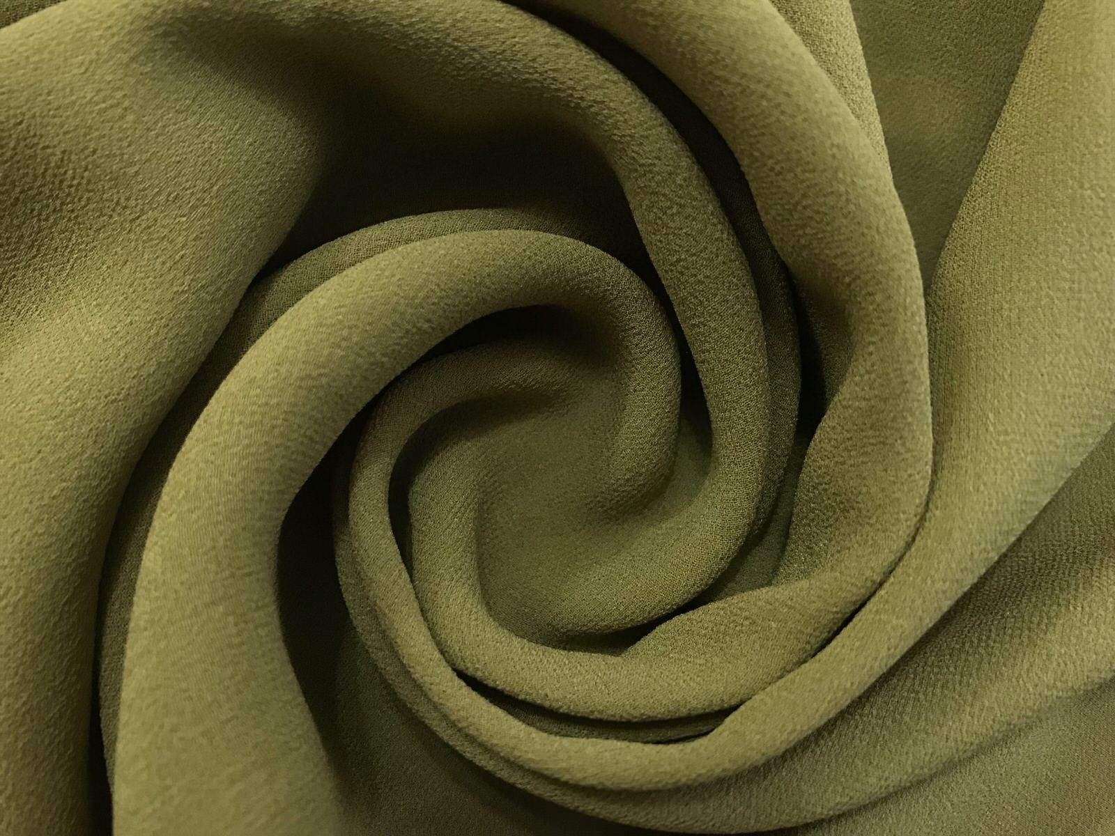GEORGETTE DE SEDA PURA VERDE MILITAR